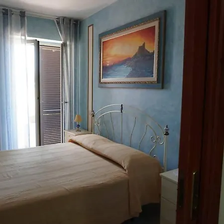 Βίλα 7 Posti A 3 Minuti Dal Mare - Carbone *