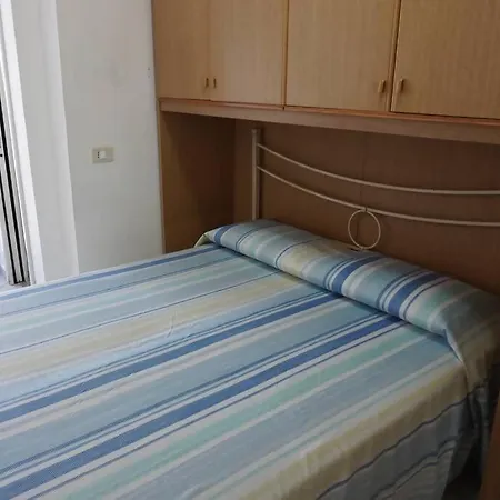 7 Posti A 3 Minuti Dal Mare - Carbone *